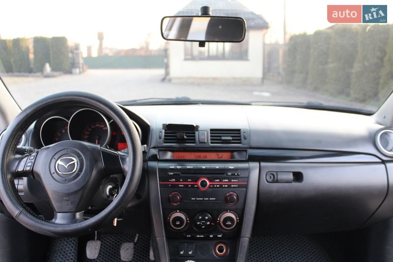 Седан Mazda 3 2006 в Жовкве