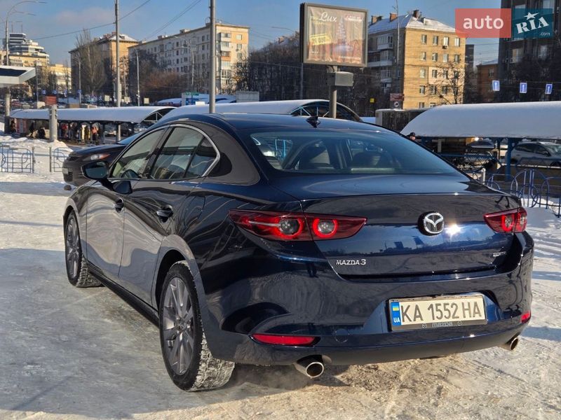 Седан Mazda 3 2019 в Киеве