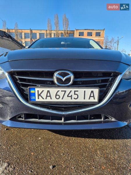 Седан Mazda 3 2015 в Киеве