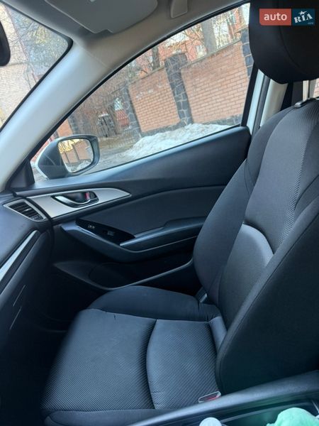 Седан Mazda 3 2018 в Рівному