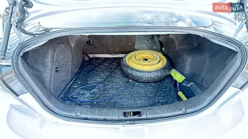 Седан Mazda 3 2006 в Харкові