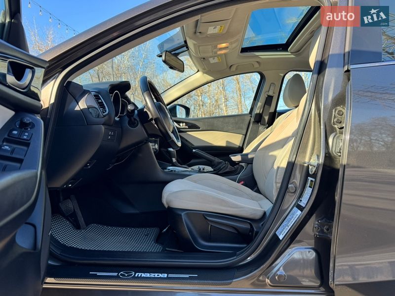 Седан Mazda 3 2016 в Києві