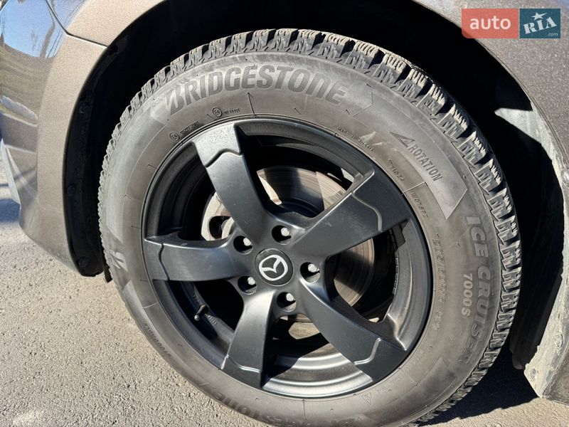 Седан Mazda 3 2016 в Києві