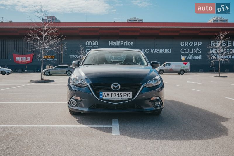 Хэтчбек Mazda 3 2016 в Киеве
