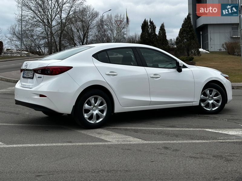 Седан Mazda 3 2018 в Києві