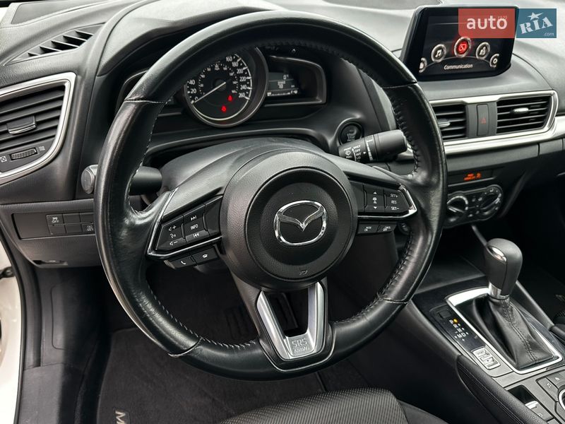 Седан Mazda 3 2018 в Києві