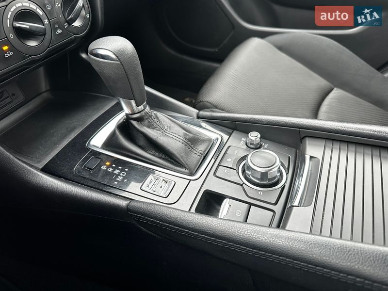 Седан Mazda 3 2018 в Києві