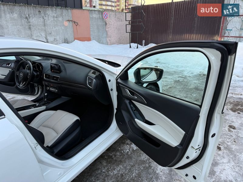 Седан Mazda 3 2017 в Києві