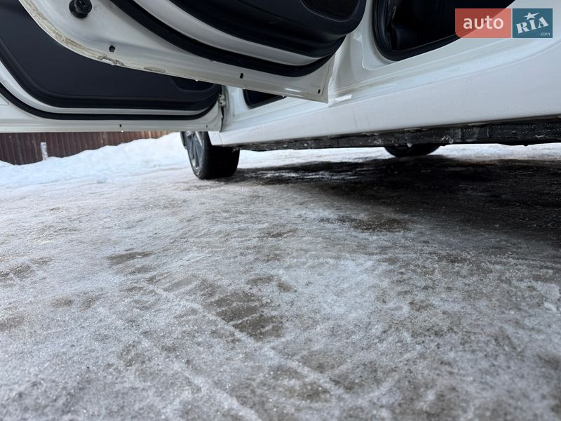 Седан Mazda 3 2017 в Києві