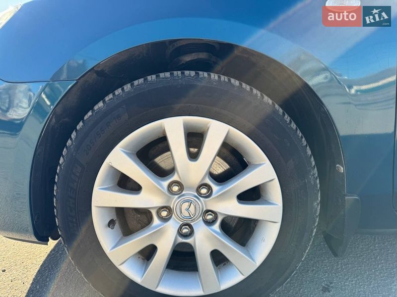Хетчбек Mazda 3 2007 в Рокитному