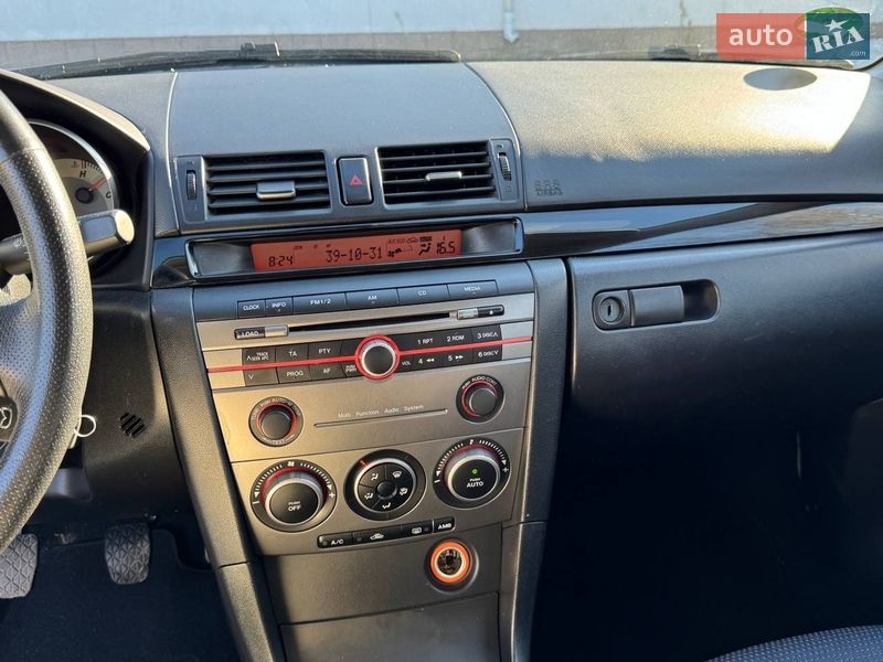 Хетчбек Mazda 3 2007 в Рокитному