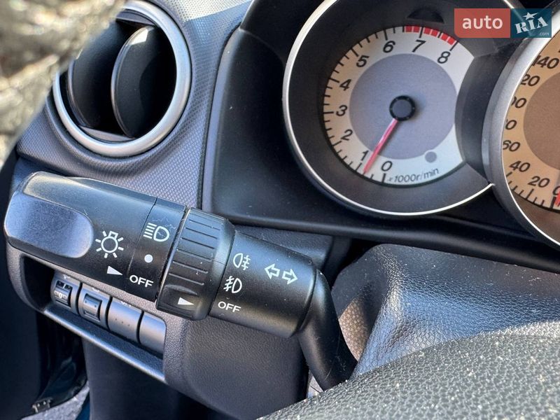 Хетчбек Mazda 3 2007 в Рокитному