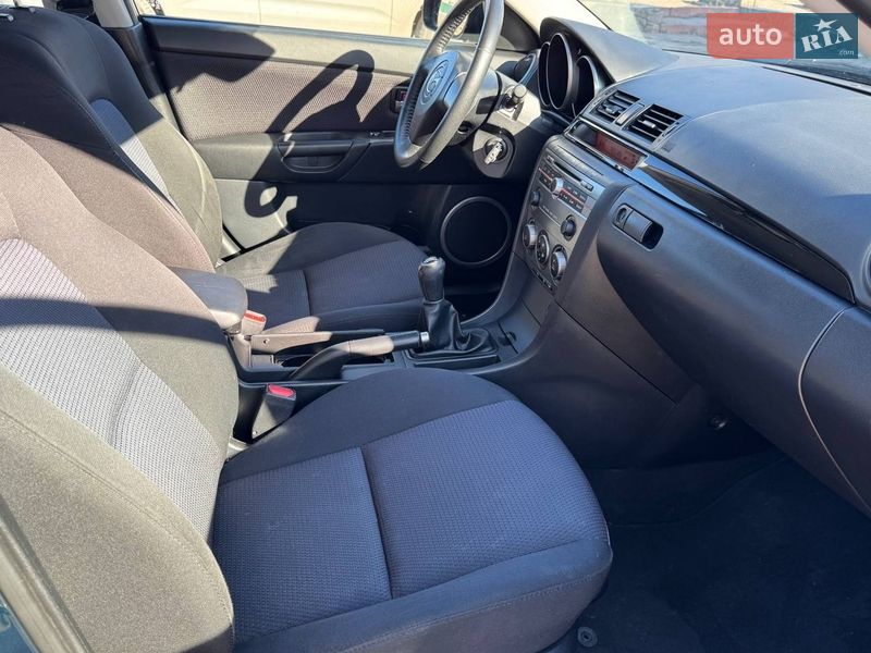 Хэтчбек Mazda 3 2007 в Ракитном