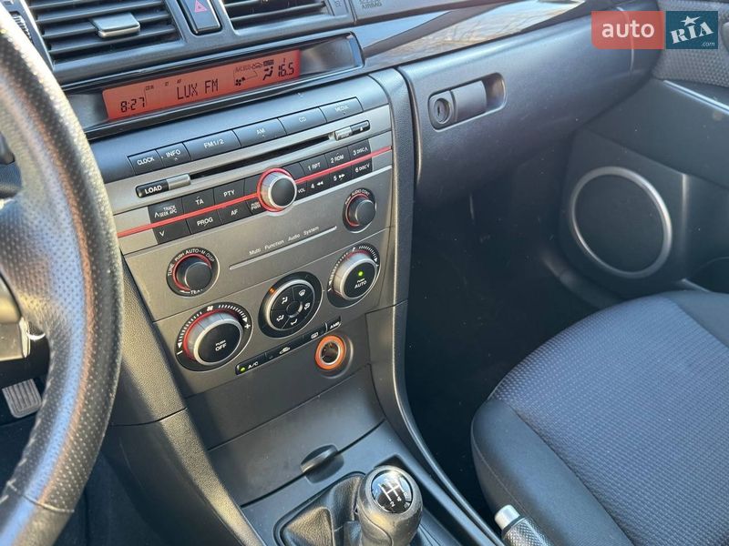 Хетчбек Mazda 3 2007 в Рокитному