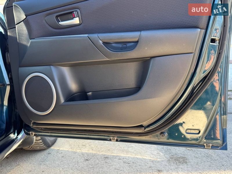 Хэтчбек Mazda 3 2007 в Ракитном