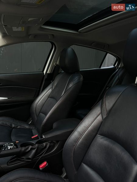 Седан Mazda 3 2014 в Харкові