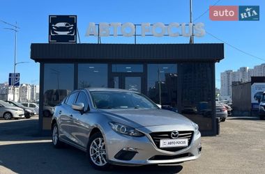 Седан Mazda 3 2016 в Киеве