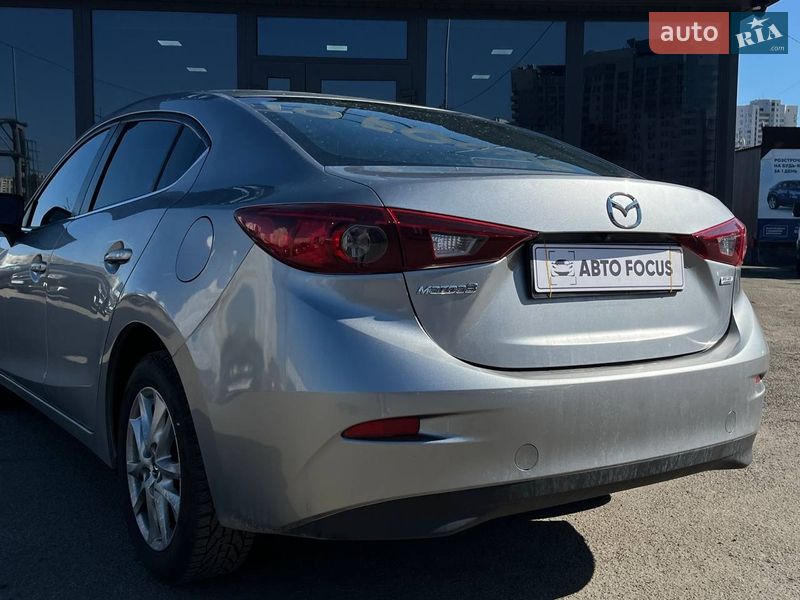 Седан Mazda 3 2016 в Києві