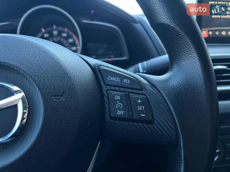 Седан Mazda 3 2016 в Києві