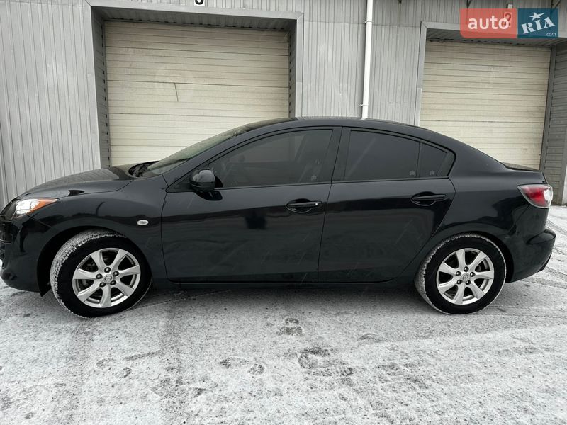 Седан Mazda 3 2011 в Кропивницком