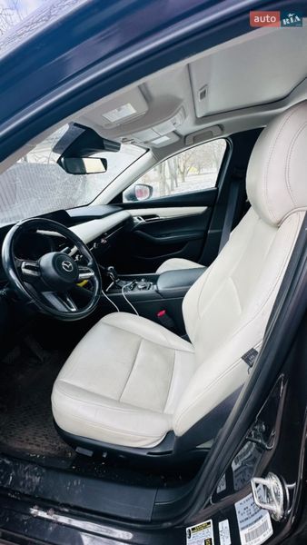 Седан Mazda 3 2019 в Кропивницькому