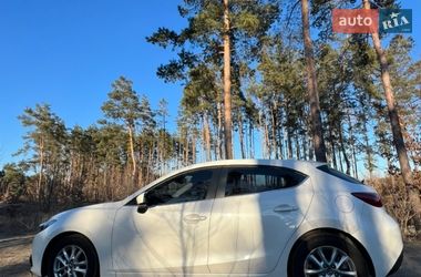 Хэтчбек Mazda 3 2015 в Ирпене