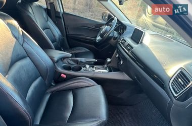 Хэтчбек Mazda 3 2015 в Ирпене