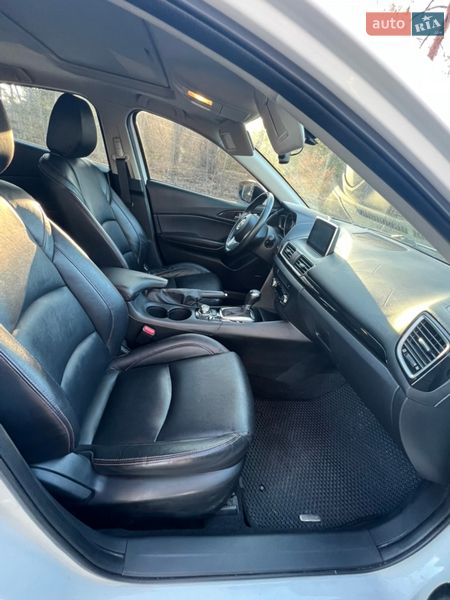 Хетчбек Mazda 3 2015 в Ірпені