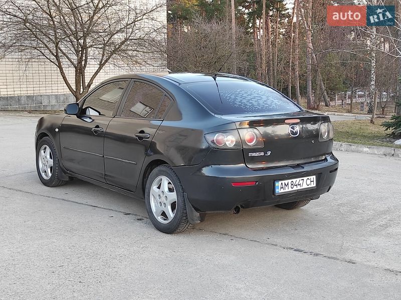 Седан Mazda 3 2008 в Нетешине