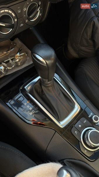 Седан Mazda 3 2015 в Днепре
