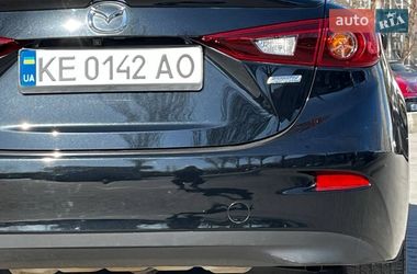 Седан Mazda 3 2018 в Днепре