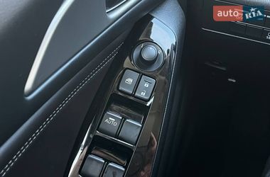 Седан Mazda 3 2018 в Днепре