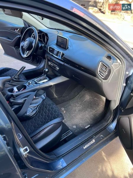 Седан Mazda 3 2015 в Полтаве