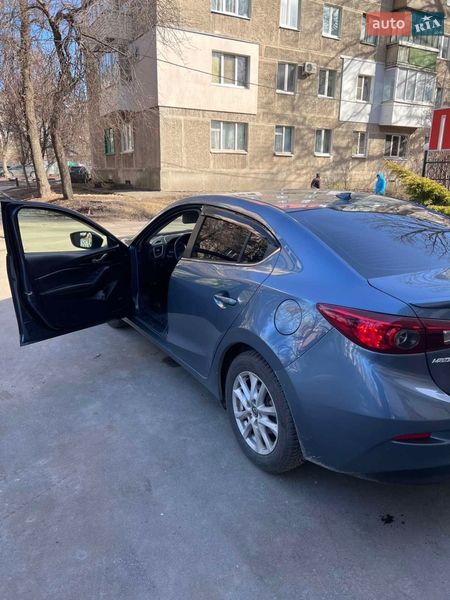 Седан Mazda 3 2015 в Полтаве