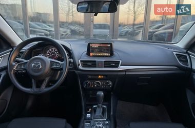 Седан Mazda 3 2017 в Киеве