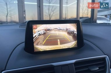 Седан Mazda 3 2017 в Киеве