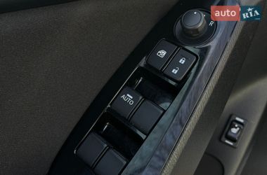Седан Mazda 3 2017 в Ивано-Франковске