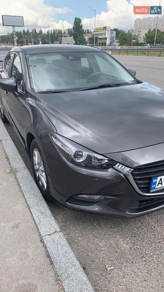 Седан Mazda 3 2017 в Киеве