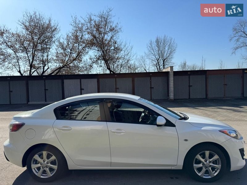 Седан Mazda 3 2011 в Одессе