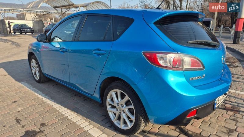 Хэтчбек Mazda 3 2011 в Днепре
