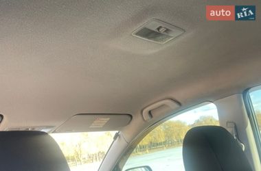 Седан Mazda 3 2006 в Ровно