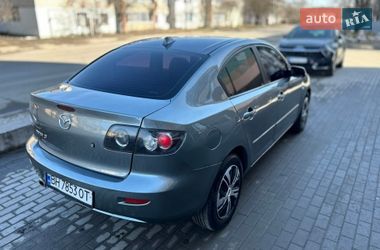 Седан Mazda 3 2004 в Полонном