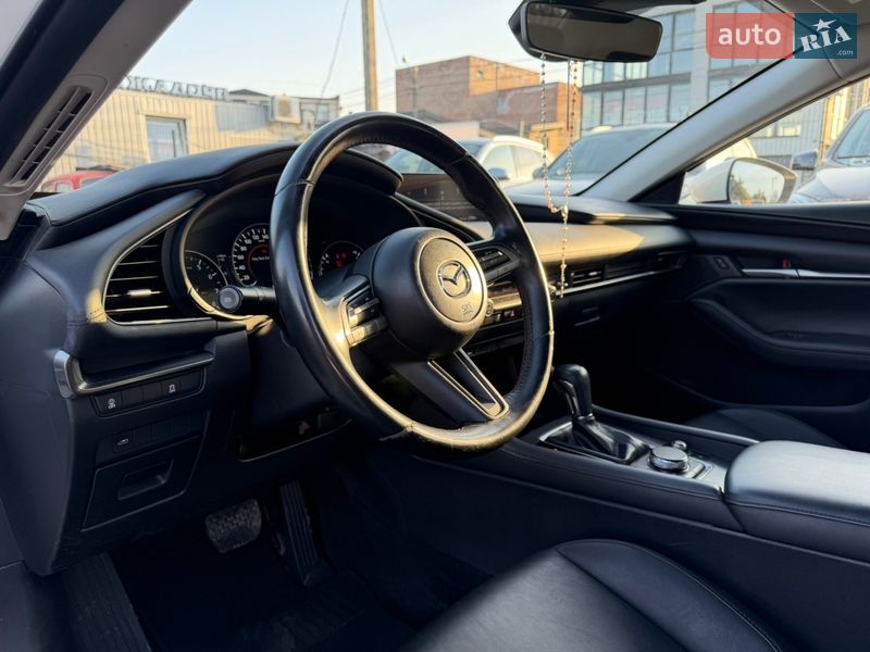 Седан Mazda 3 2021 в Ивано-Франковске
