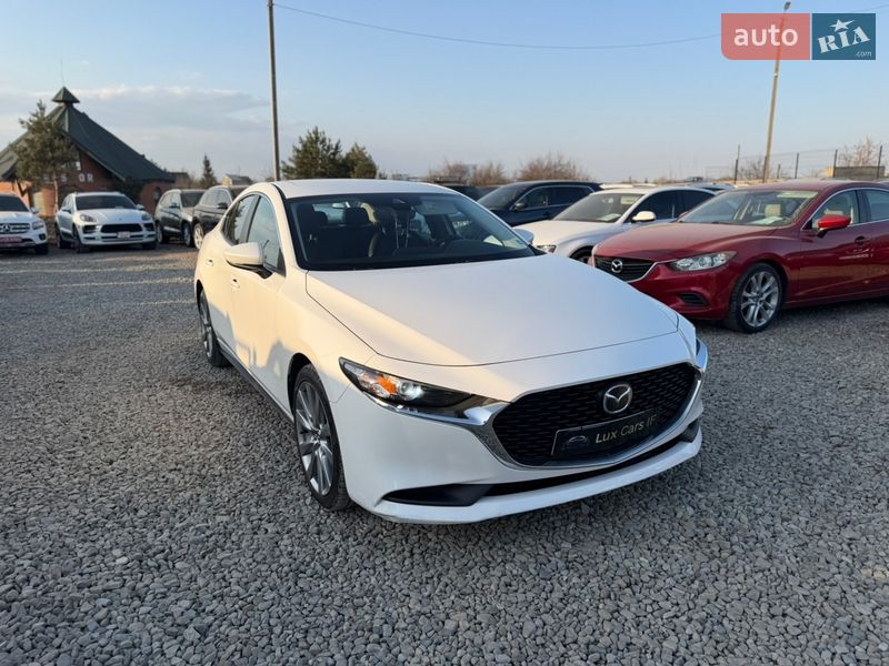 Седан Mazda 3 2021 в Ивано-Франковске