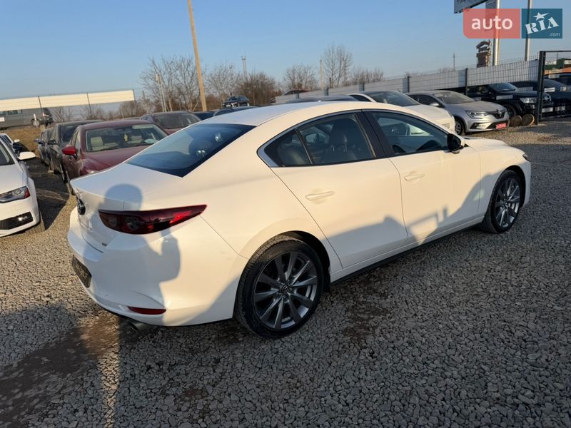 Седан Mazda 3 2021 в Ивано-Франковске