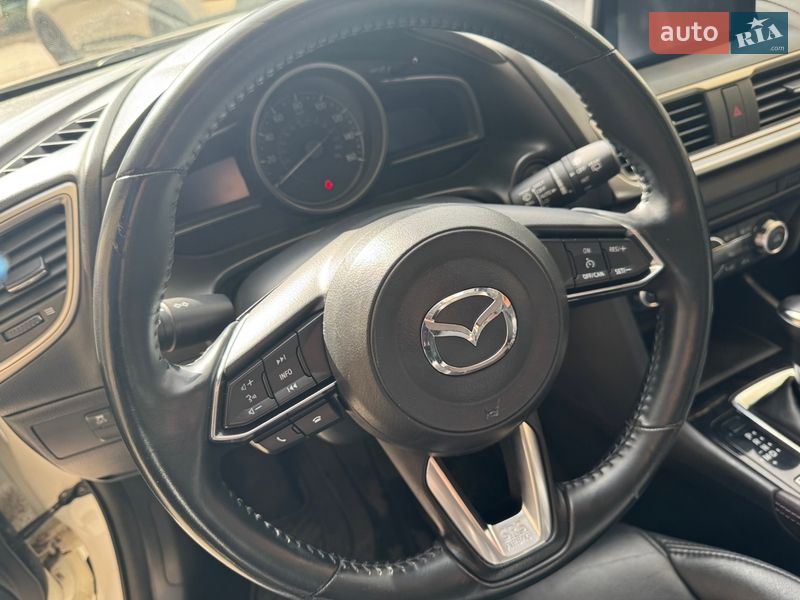 Хэтчбек Mazda 3 2018 в Киеве