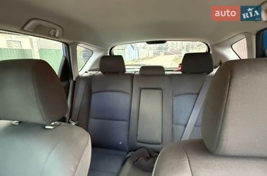 Хэтчбек Mazda 3 2004 в Фастове