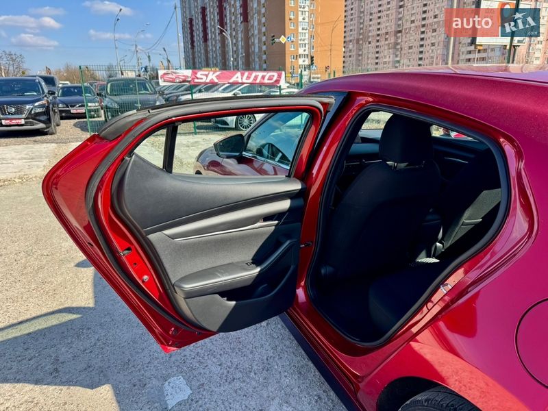 Хэтчбек Mazda 3 2019 в Киеве