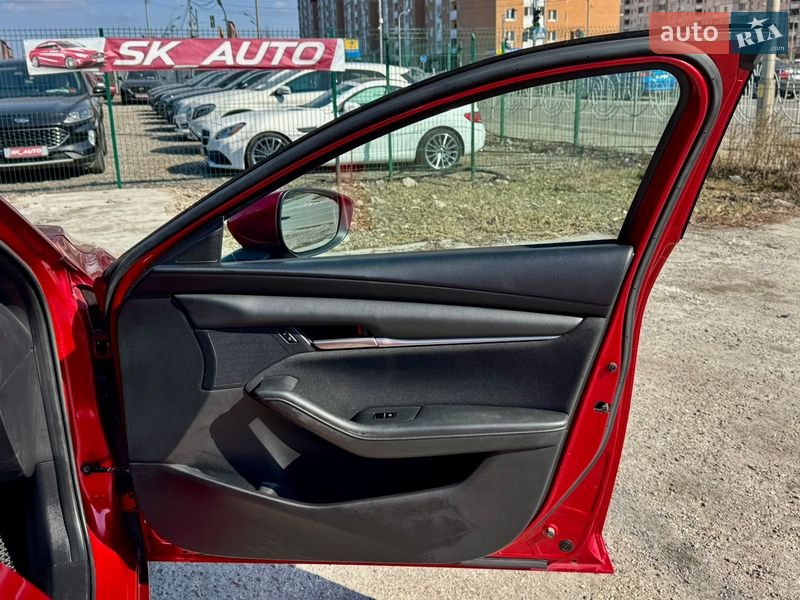 Хэтчбек Mazda 3 2019 в Киеве