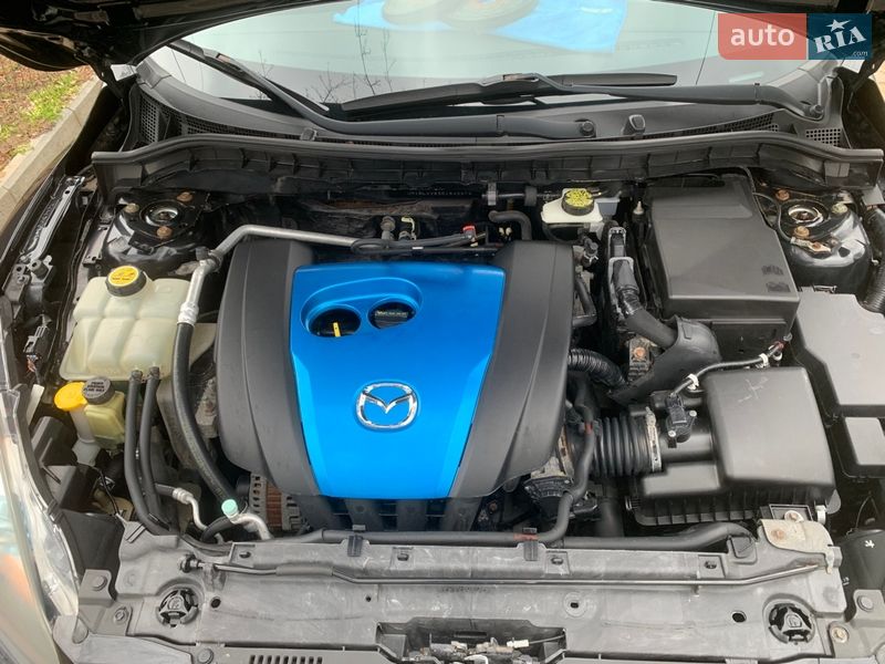 Седан Mazda 3 2012 в Николаеве